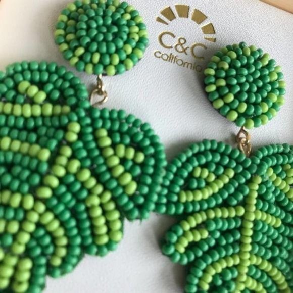 HAND BEADED C&C Seed Bead MONSTERA Dangle Earrings - Picture 4 of 10